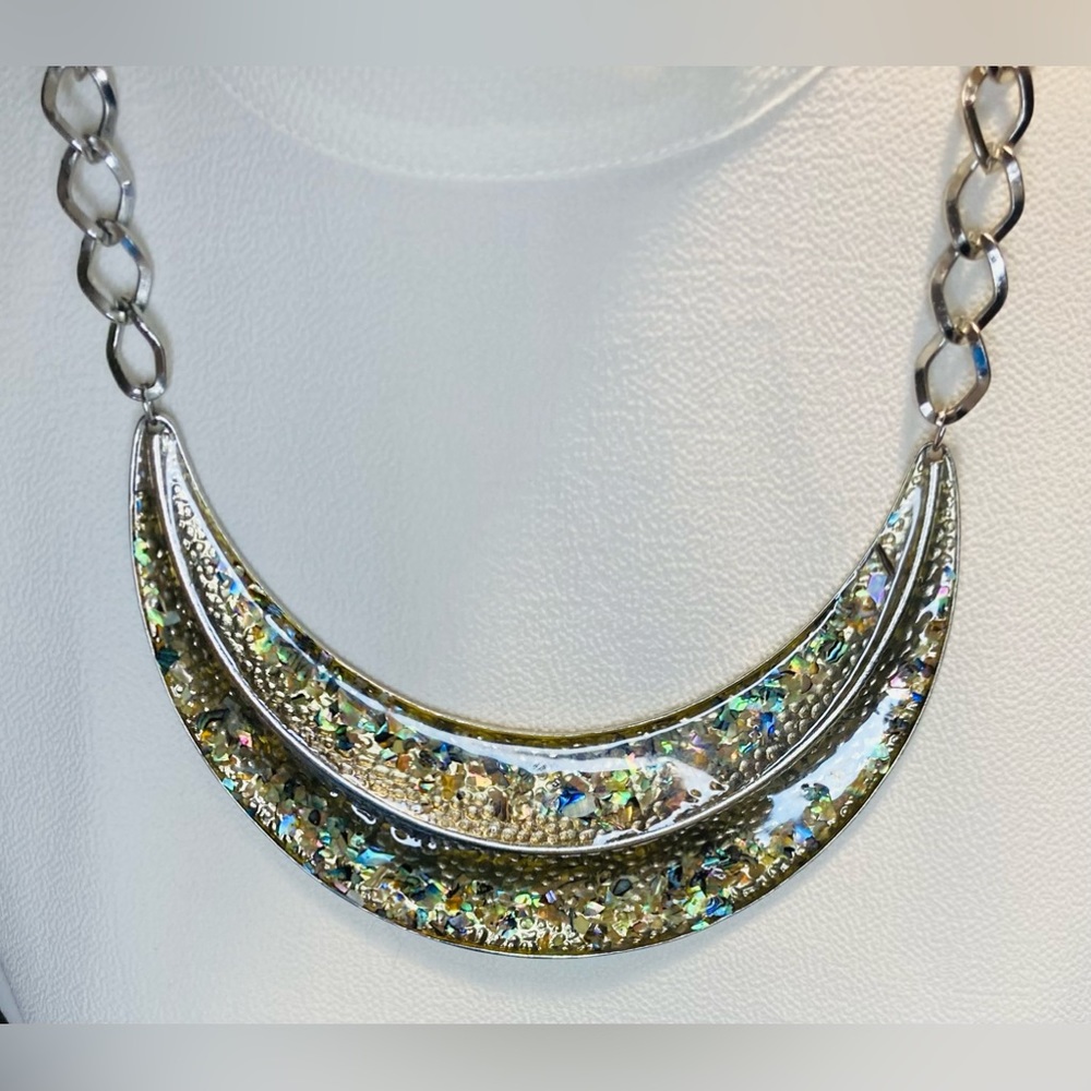 SILVER-TONE RUNWAY CHUNKY NECKLACE EXCELLENT CONDITION